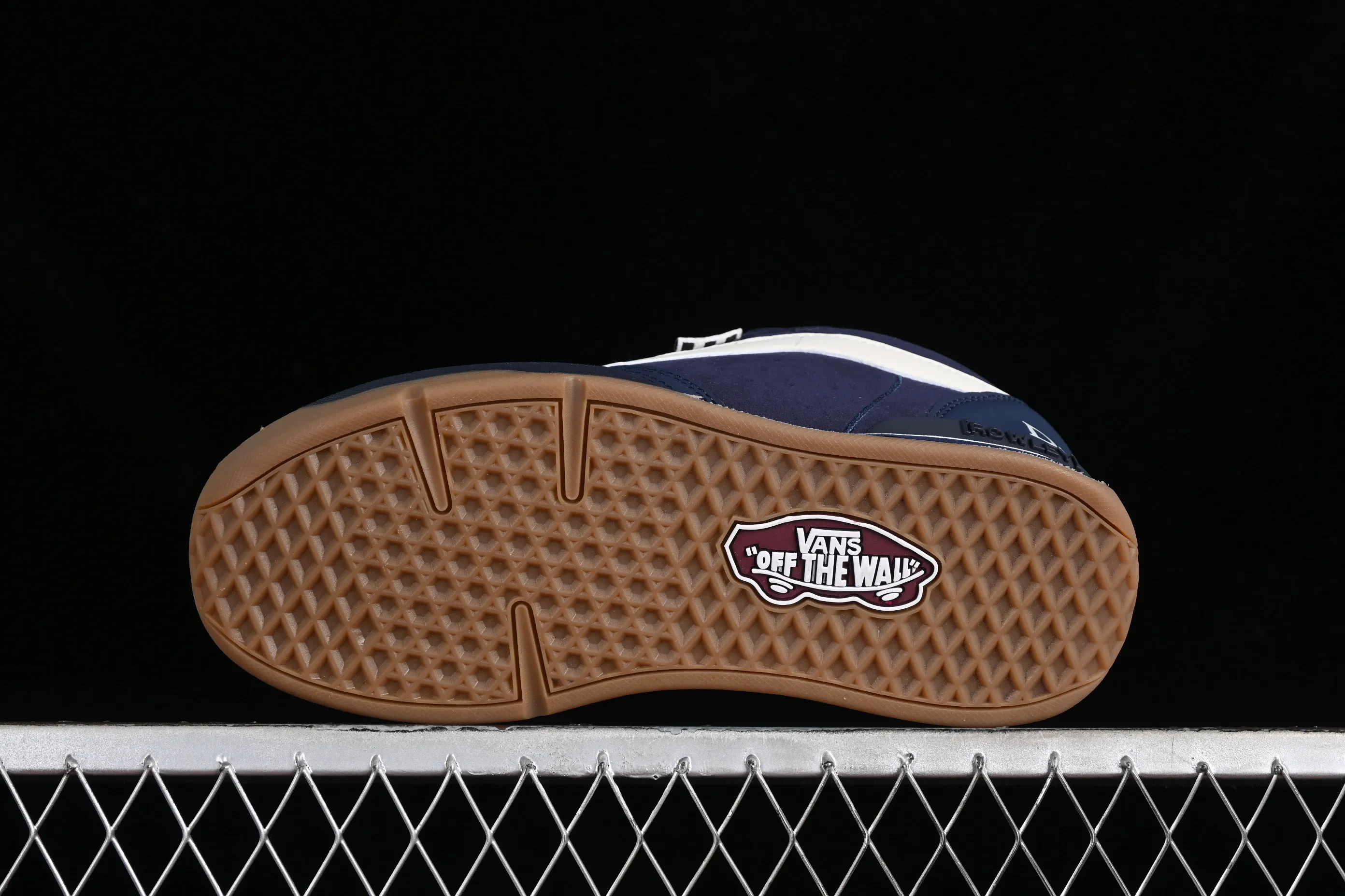 All categories Vans Vans series Vans Mid Vans China Vans Rowley XLT series Vans official shock-absorbing and wear-resistant retro skateboard shoes VN000CMWNVY